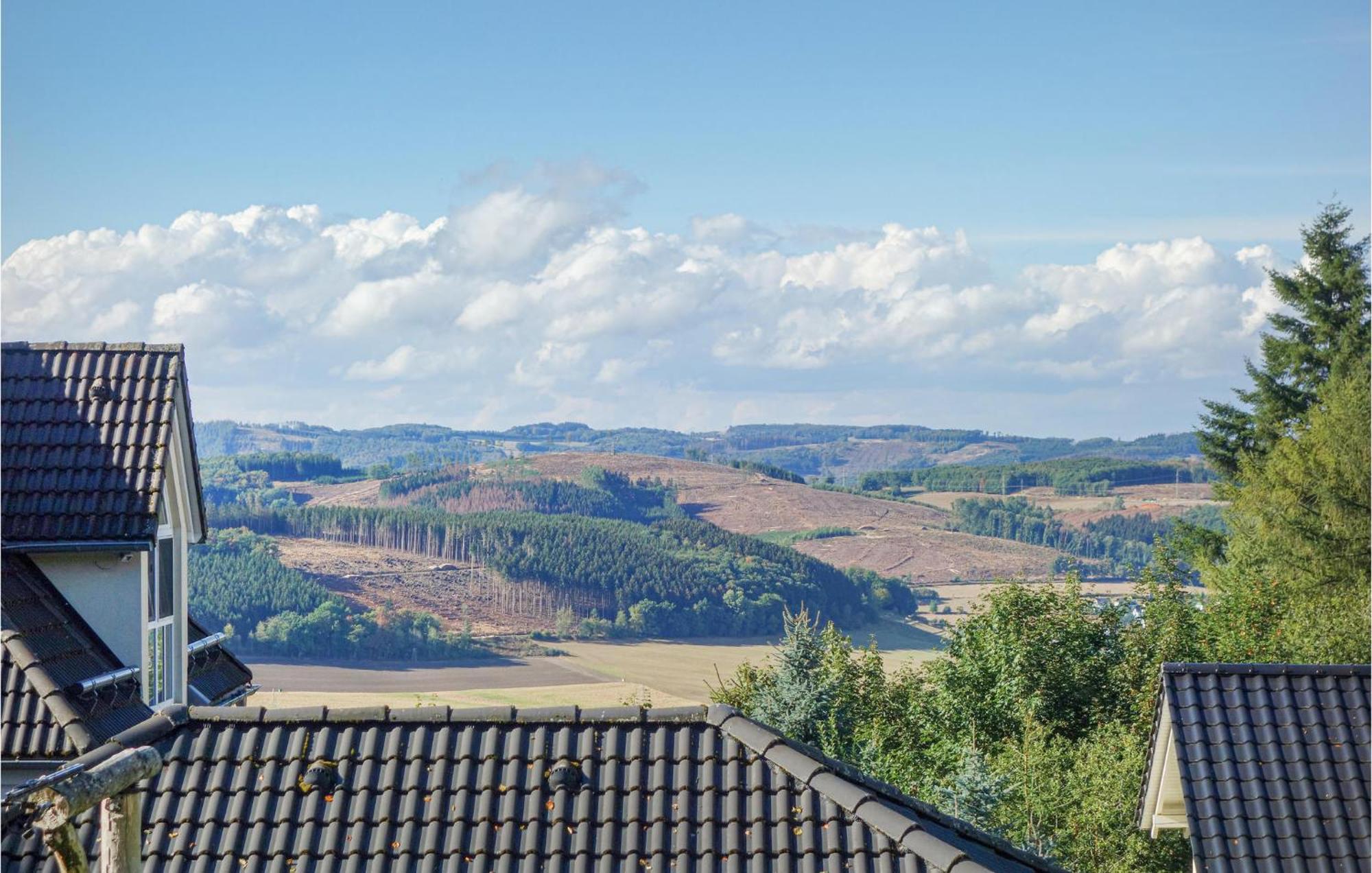 Gorgeous Home In Attendorn With Kitchen Kültér fotó