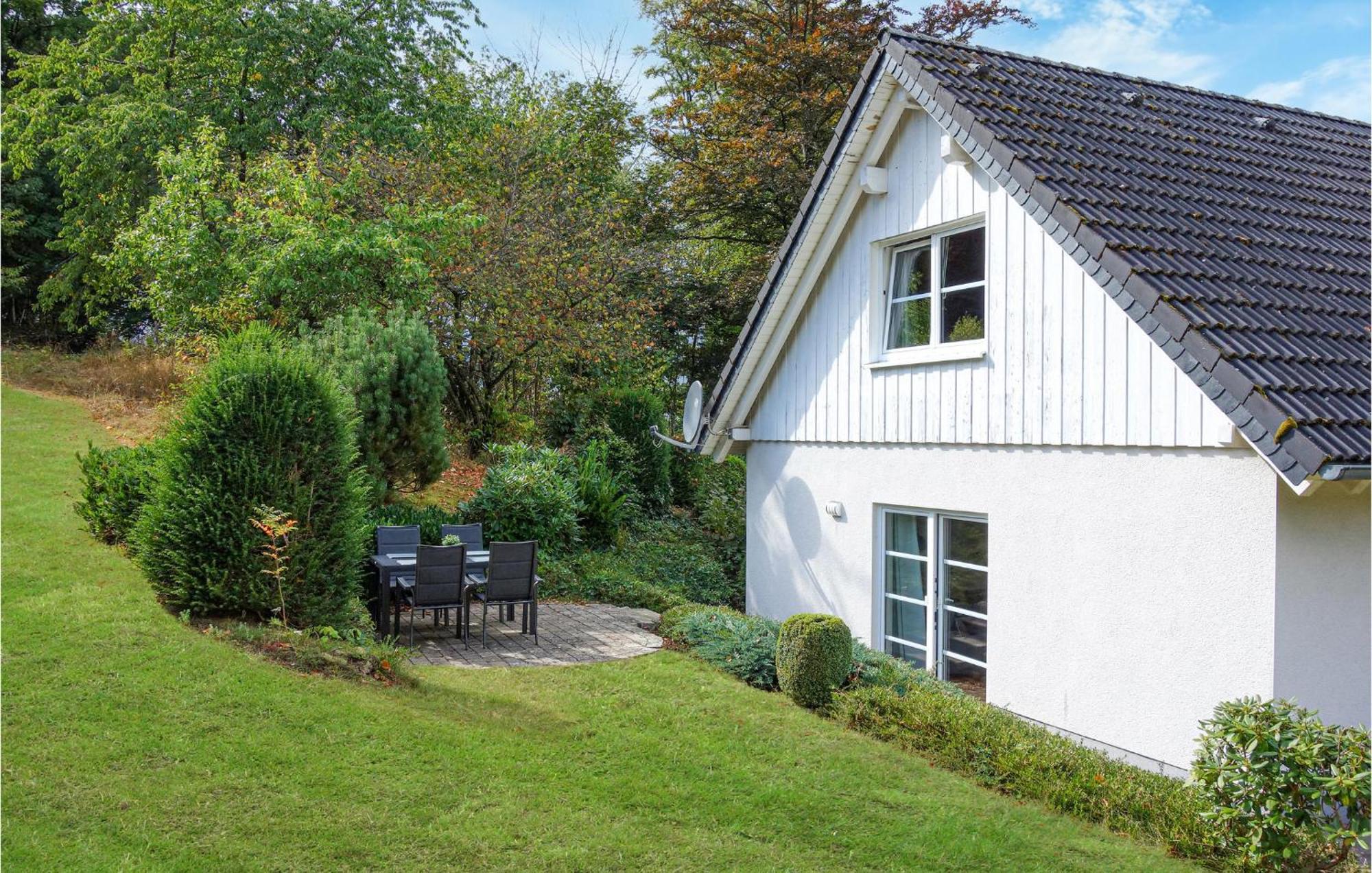 Gorgeous Home In Attendorn With Kitchen Kültér fotó